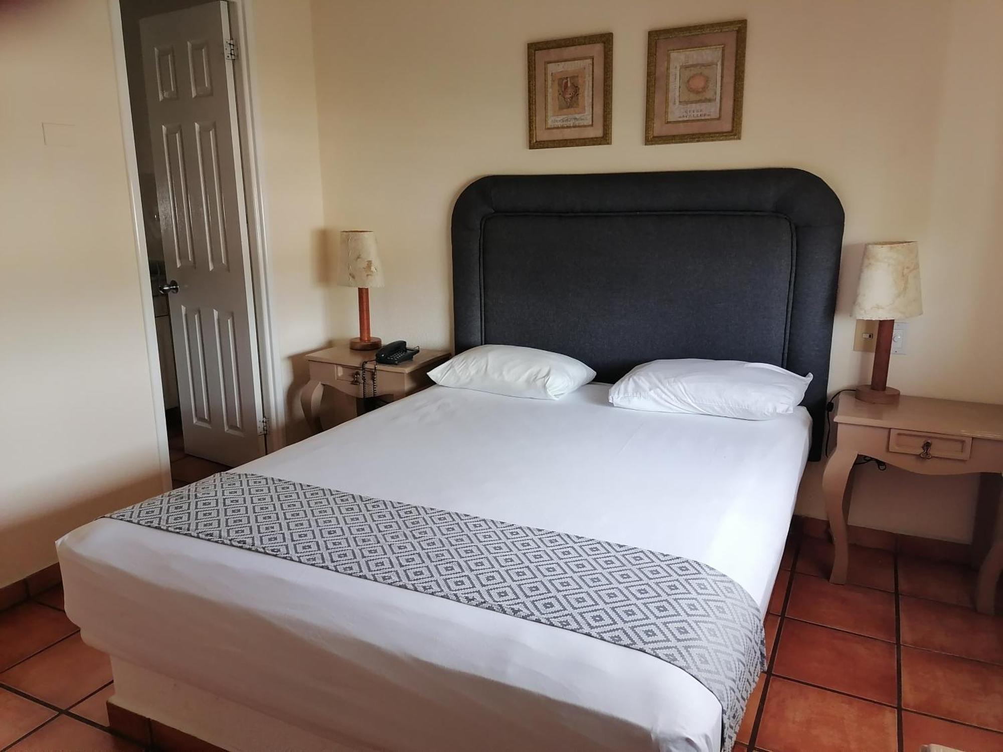 Suites Las Palmas San José del Cabo Екстериор снимка